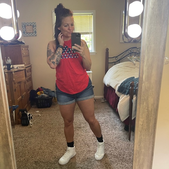 Meet your Posher, Heather - Picture 4 of 6